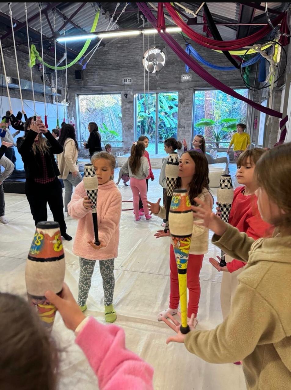 Cumpleaños con juegos, circo y movimiento